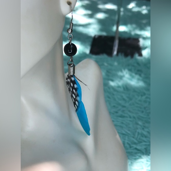 ⭐️Handmade✋Blue feather earrings - Picture 2 of 3